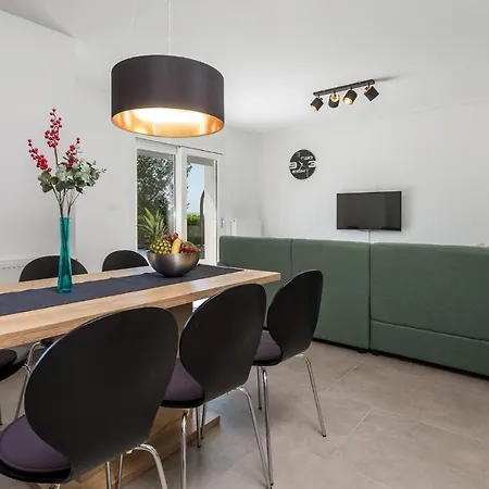 Apartment In With Wifi Lovran